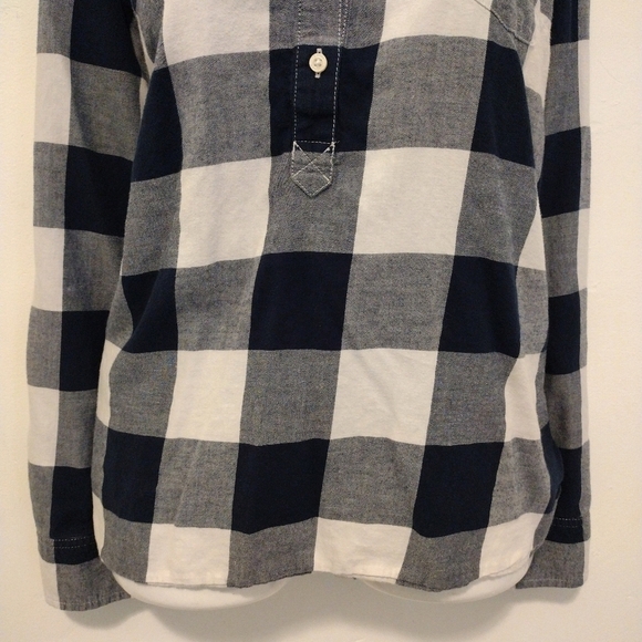 Tommy Hilfiger - Gingham Button Front Shirt - Picture 4 of 15